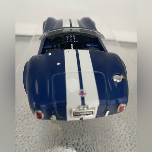 “Shelby Cobra” Vintage Convertible - Picture 3 of 7